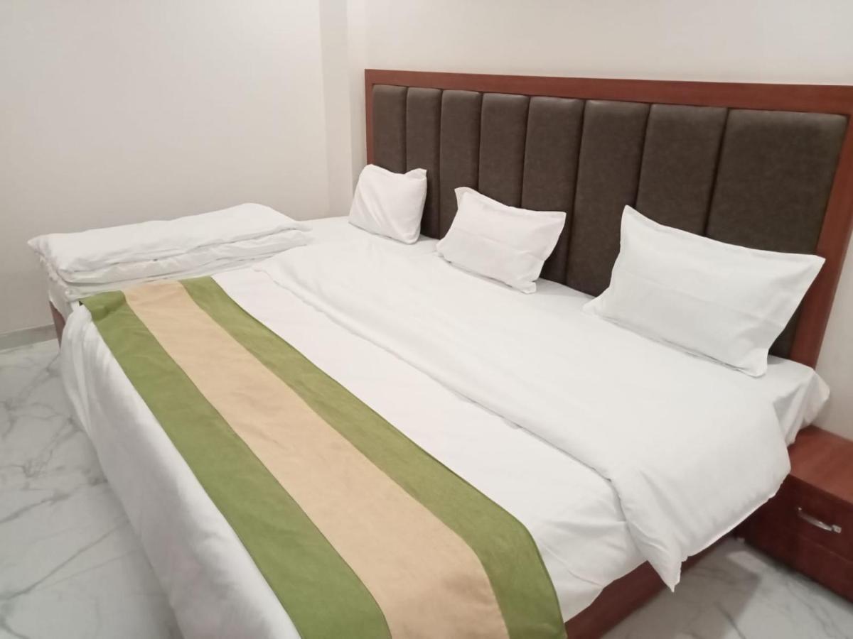 Hotel Kaushik Palace Haridwār Zewnętrze zdjęcie