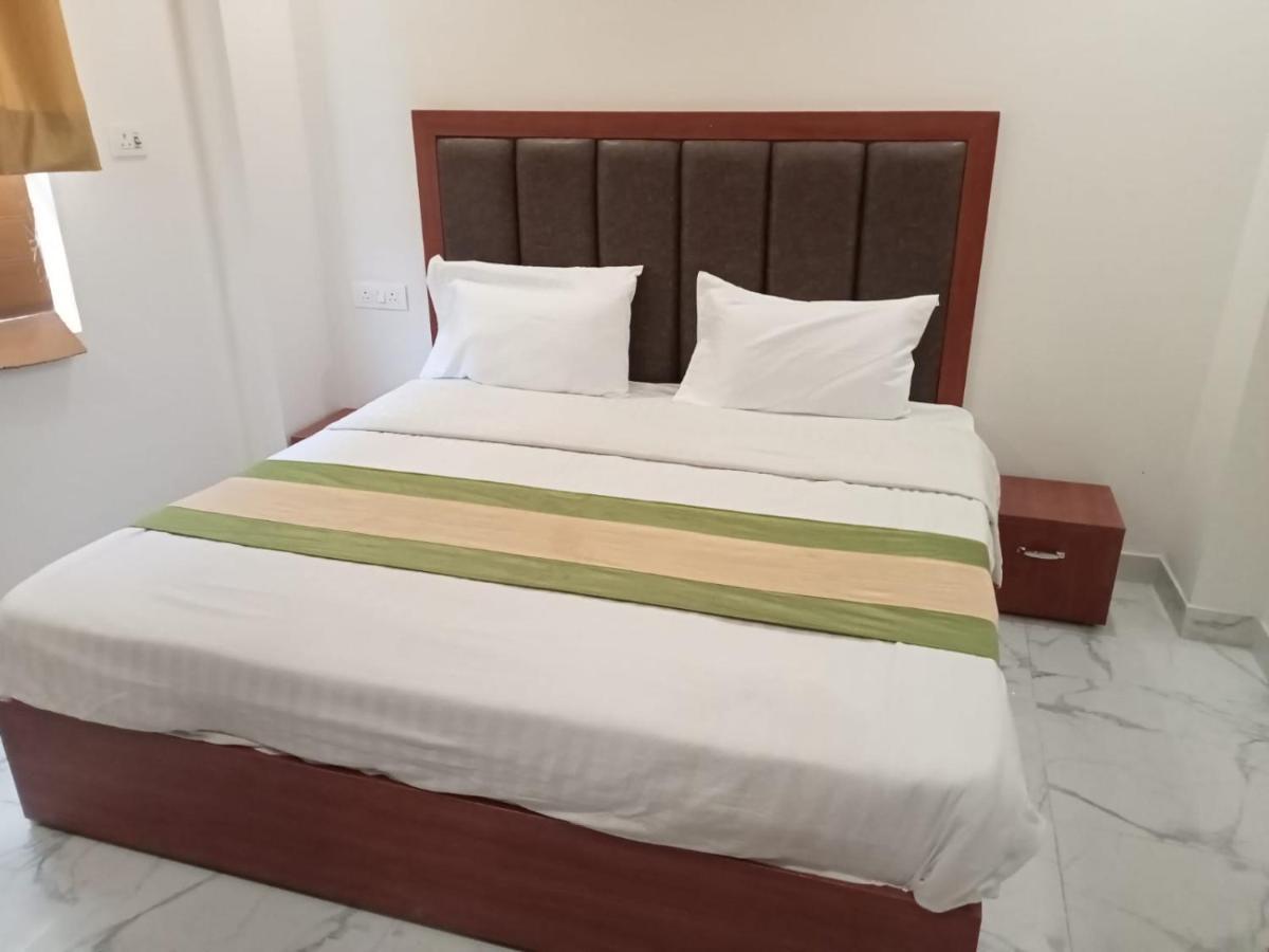 Hotel Kaushik Palace Haridwār Zewnętrze zdjęcie